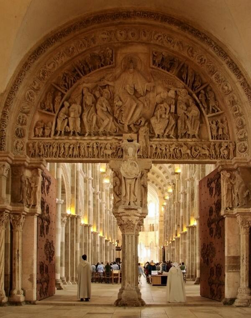 Portail de Vézelay (France)