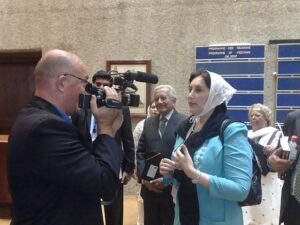 Benazir Bhutto interview during Socialist International meeting in 2007 (Photo&nbsp;: Panayotis Vryonis, Wikimedia)