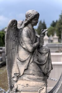 (Photo&nbsp;: Romainbehar, Lyon 5e - Loyasse Cimetary, Wikimedia)
